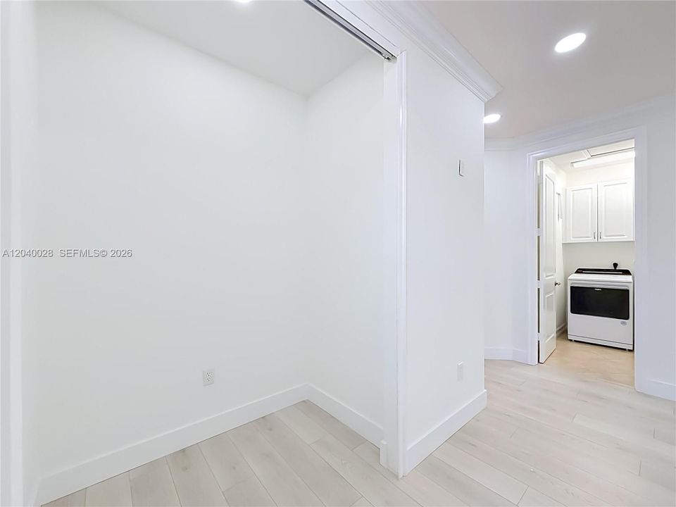 En Venta: $649,900 (4 camas, 2 baños, 1839 Pies cuadrados)
