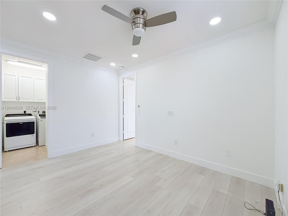 En Venta: $649,900 (4 camas, 2 baños, 1839 Pies cuadrados)