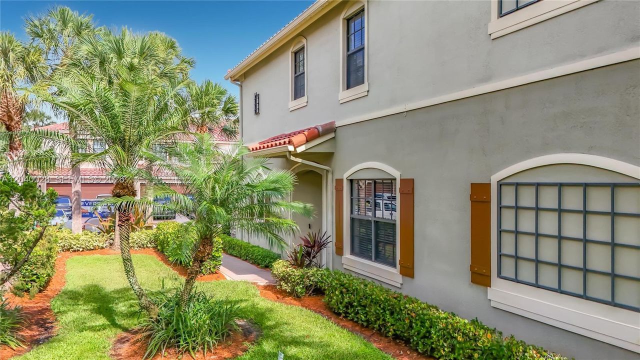 En Venta: $649,900 (4 camas, 2 baños, 1839 Pies cuadrados)