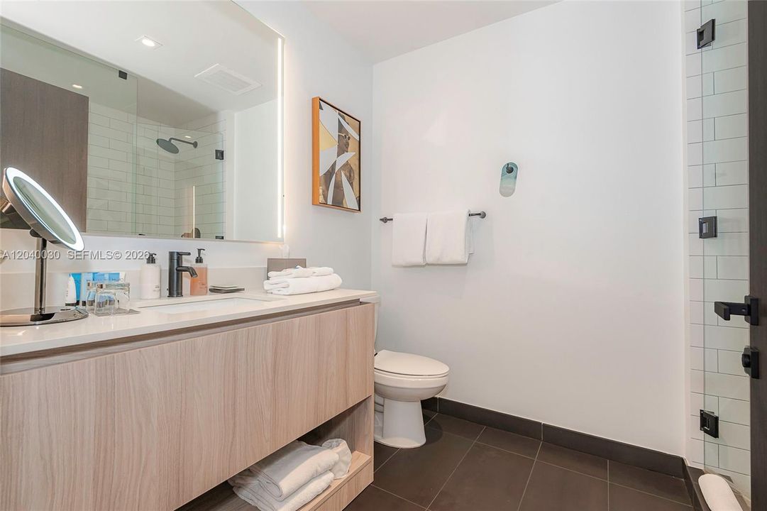 For Rent: $7,500 (3 beds, 3 baths, 1150 Square Feet)
