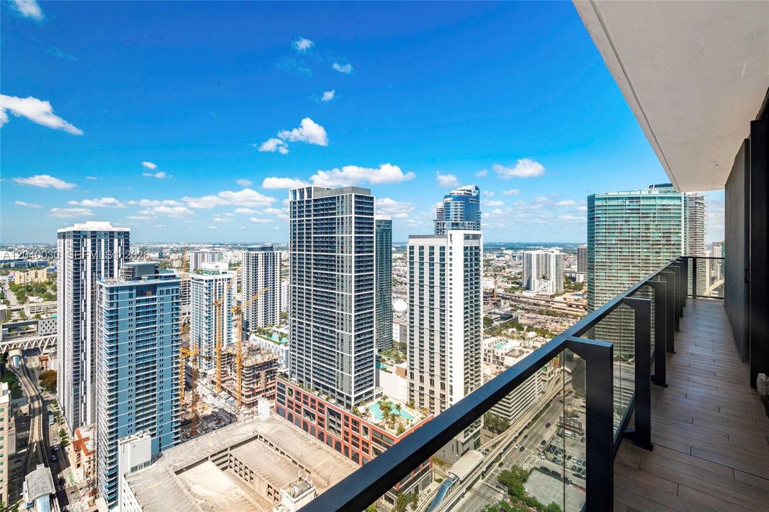 For Rent: $7,500 (3 beds, 3 baths, 1150 Square Feet)