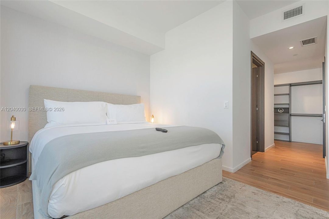 For Rent: $7,500 (3 beds, 3 baths, 1150 Square Feet)