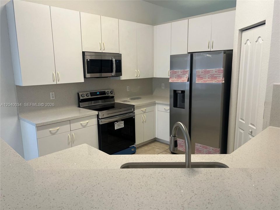 For Rent: $2,800 (4 beds, 2 baths, 1865 Square Feet)
