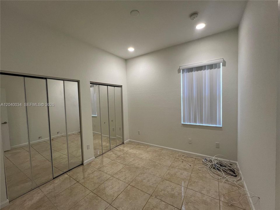 For Rent: $2,800 (4 beds, 2 baths, 1865 Square Feet)
