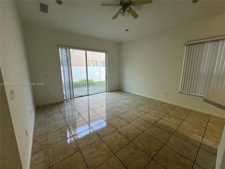 For Rent: $2,800 (4 beds, 2 baths, 1865 Square Feet)