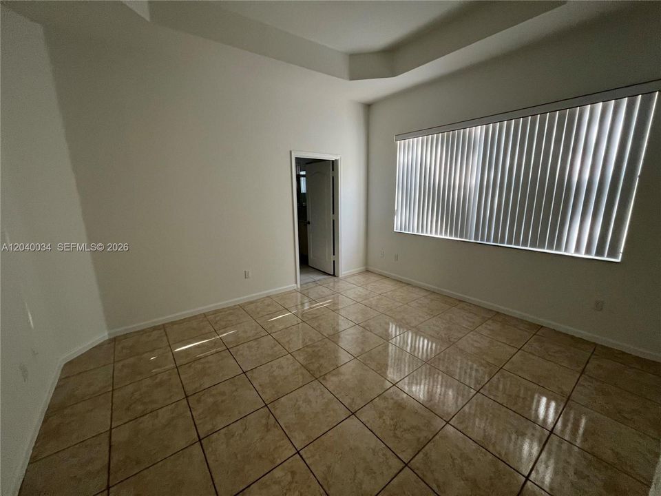 For Rent: $2,800 (4 beds, 2 baths, 1865 Square Feet)