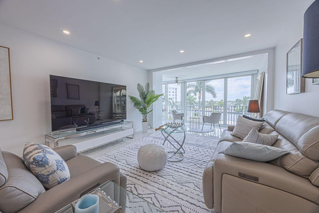 3224 S Ocean #612B (Living Rm2)