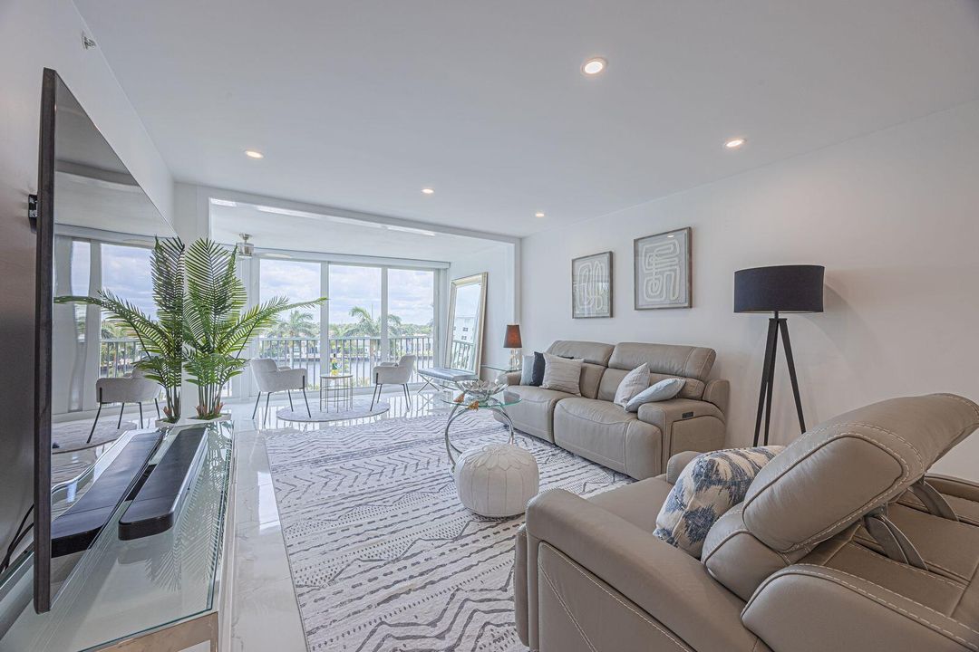 3224 S Ocean #612B (Living Rm3)