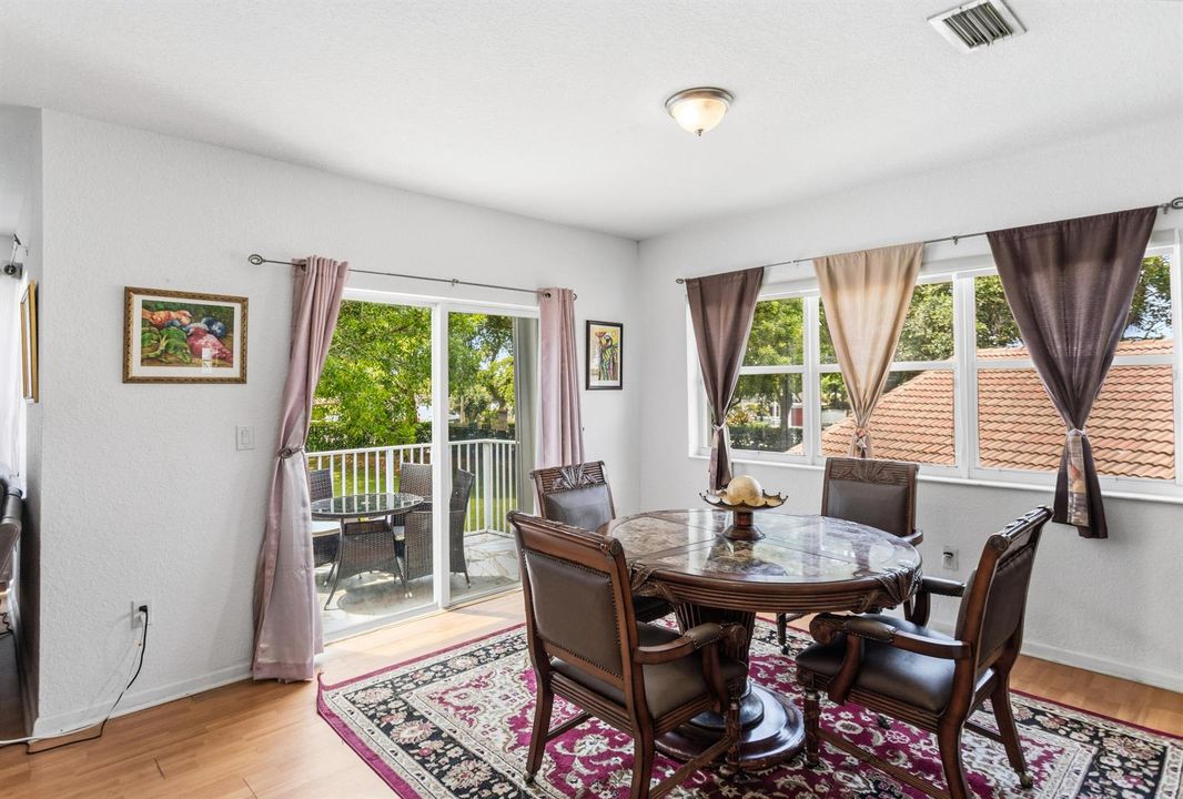 LISTING L4