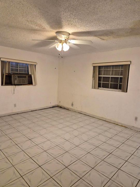 Bedroom 33