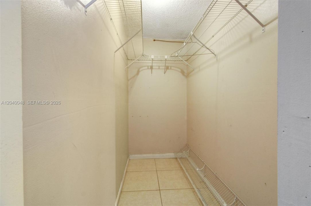 В аренду: $2,000 (2 спален, 2 ванн, 793 Квадратных фут)