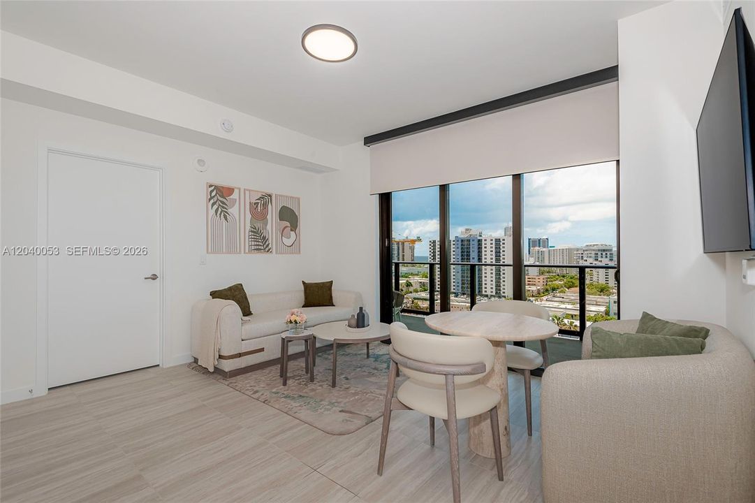 For Rent: $6,500 (2 beds, 2 baths, 698 Square Feet)
