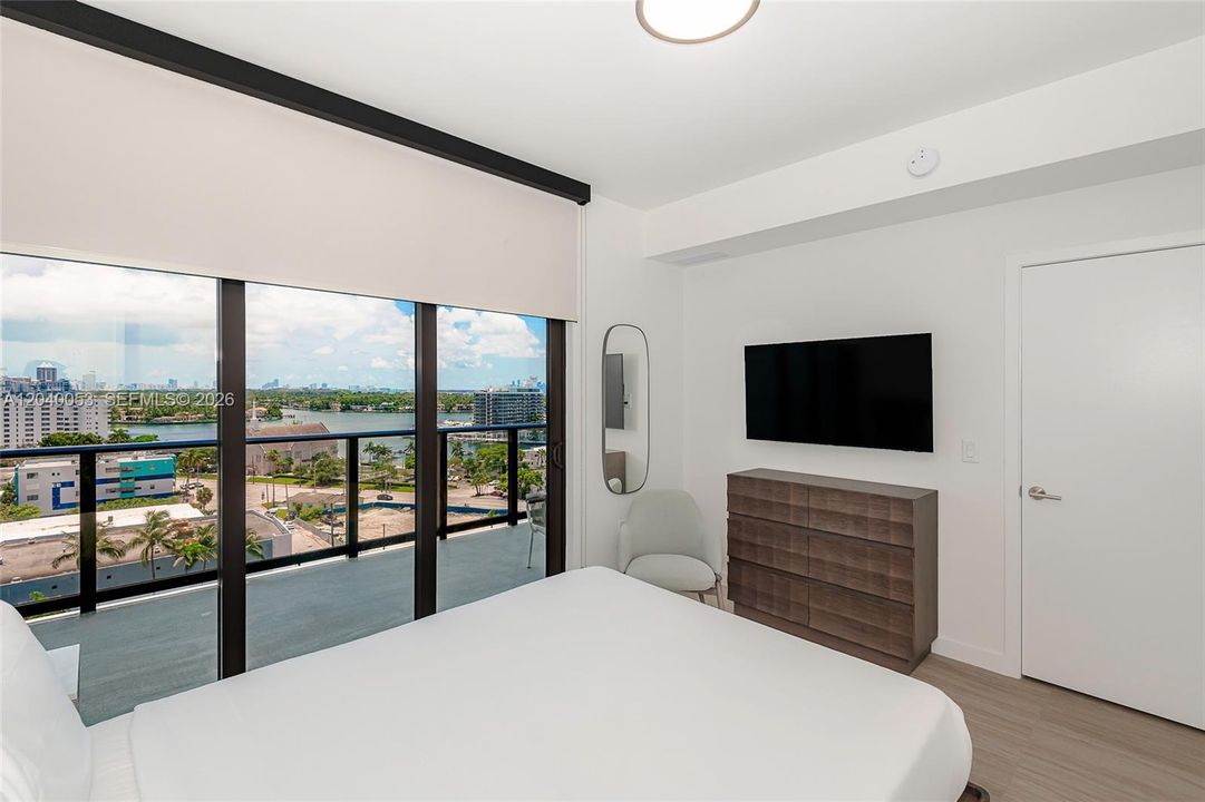 For Rent: $6,500 (2 beds, 2 baths, 698 Square Feet)