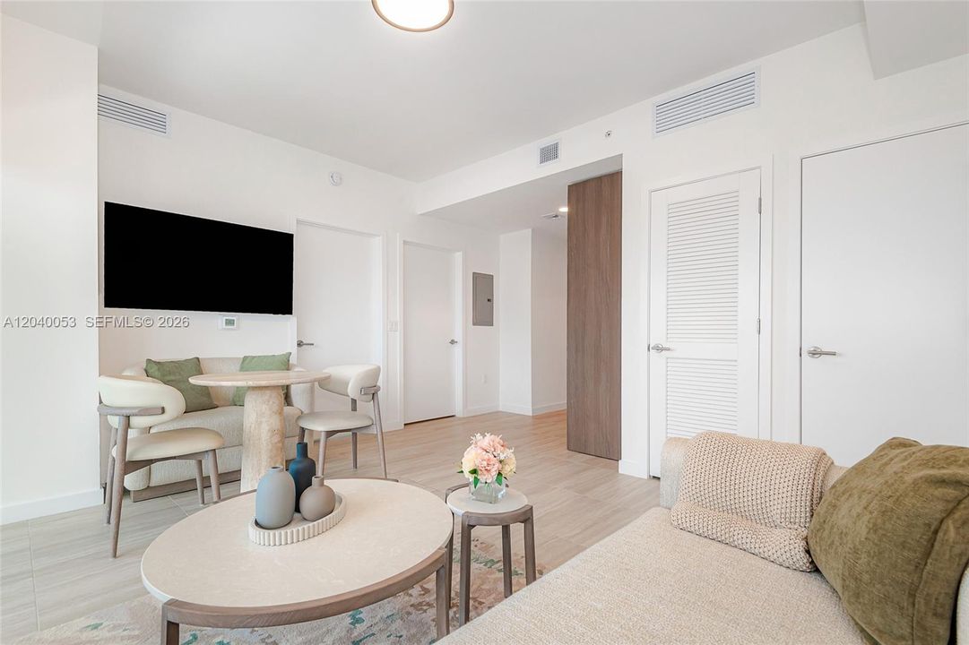 For Rent: $6,500 (2 beds, 2 baths, 698 Square Feet)