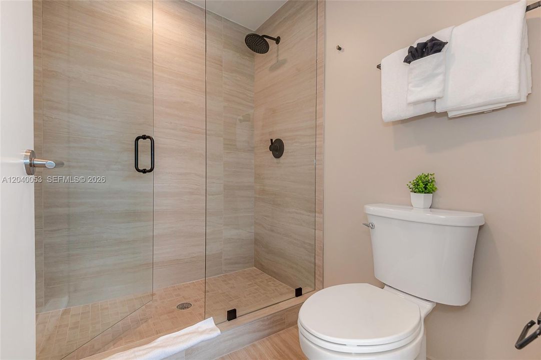 For Rent: $6,500 (2 beds, 2 baths, 698 Square Feet)