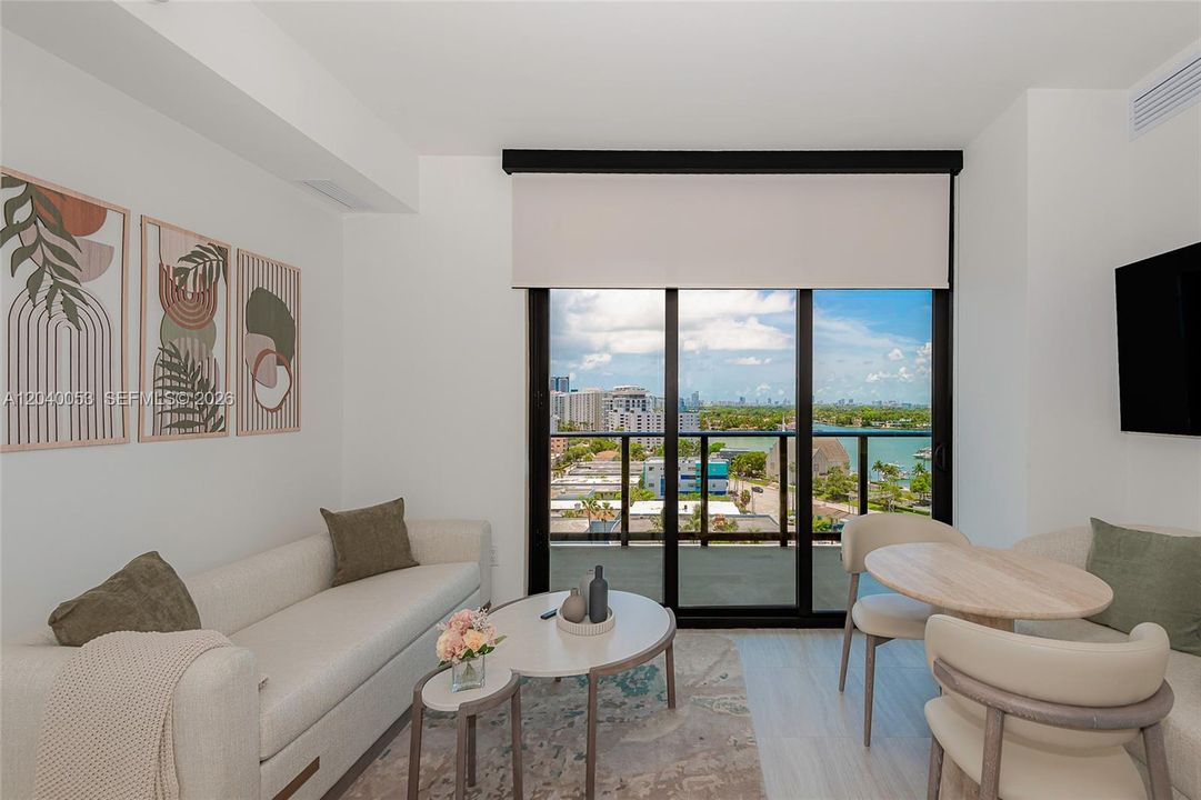 For Rent: $6,500 (2 beds, 2 baths, 698 Square Feet)