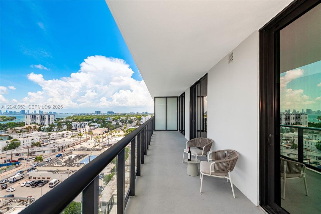 For Rent: $6,500 (2 beds, 2 baths, 698 Square Feet)