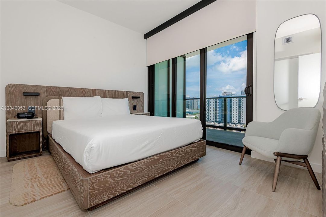 For Rent: $6,500 (2 beds, 2 baths, 698 Square Feet)