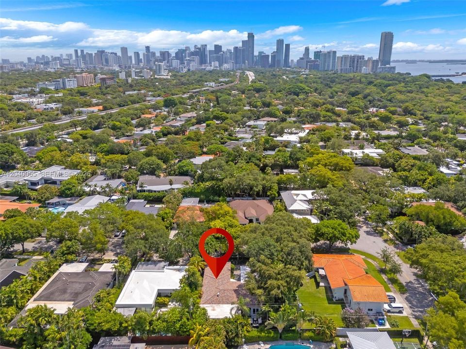 En Venta: $3,150,000 (5 camas, 4 baños, 3682 Pies cuadrados)