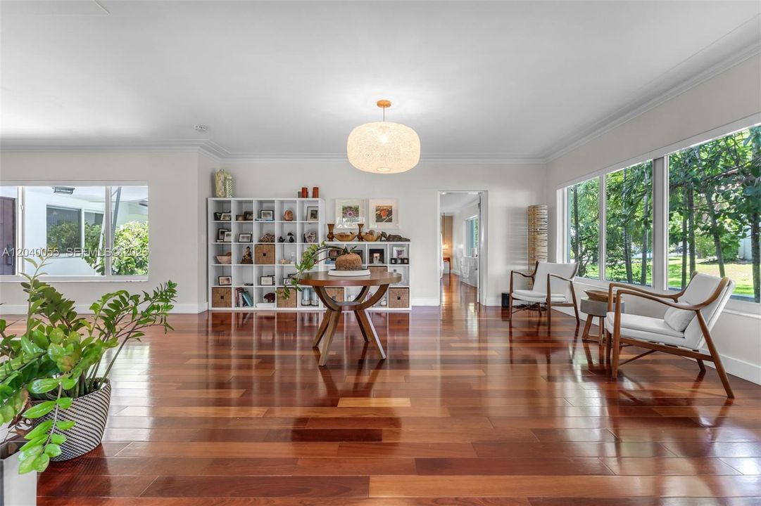 En Venta: $3,150,000 (5 camas, 4 baños, 3682 Pies cuadrados)