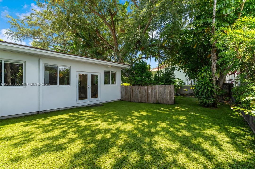 VIRTUALLY STAGED