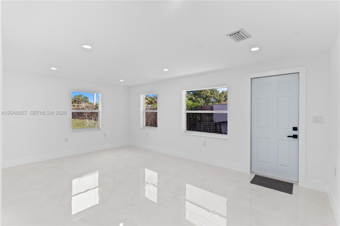 En Venta: $625,000 (5 camas, 3 baños, 0 Pies cuadrados)