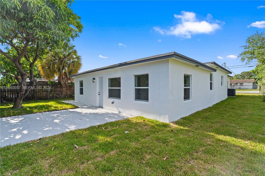 En Venta: $625,000 (5 camas, 3 baños, 0 Pies cuadrados)