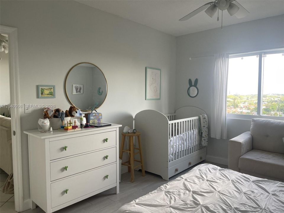 For Rent: $2,800 (2 beds, 2 baths, 917 Square Feet)