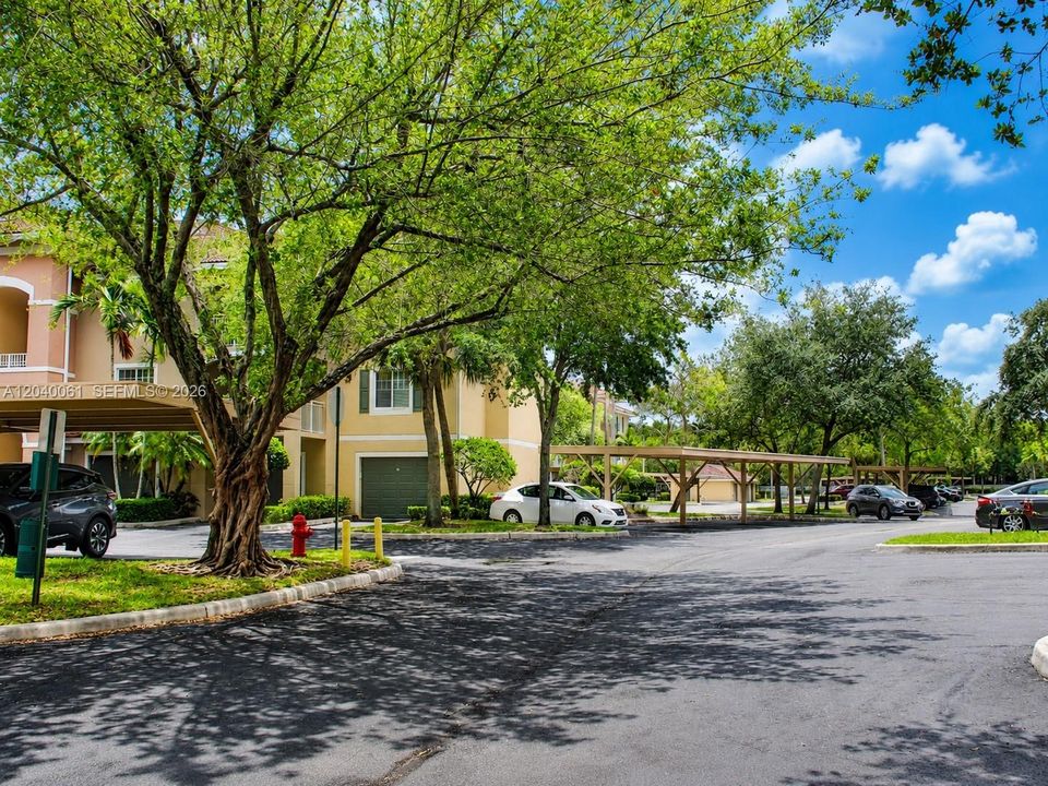 For Sale: $249,000 (2 beds, 2 baths, 1071 Square Feet)