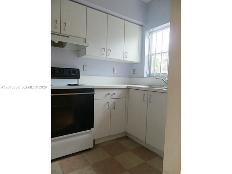 En Venta: $175,000 (2 camas, 1 baños, 930 Pies cuadrados)