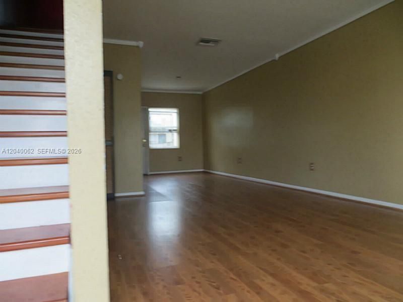 En Venta: $175,000 (2 camas, 1 baños, 930 Pies cuadrados)