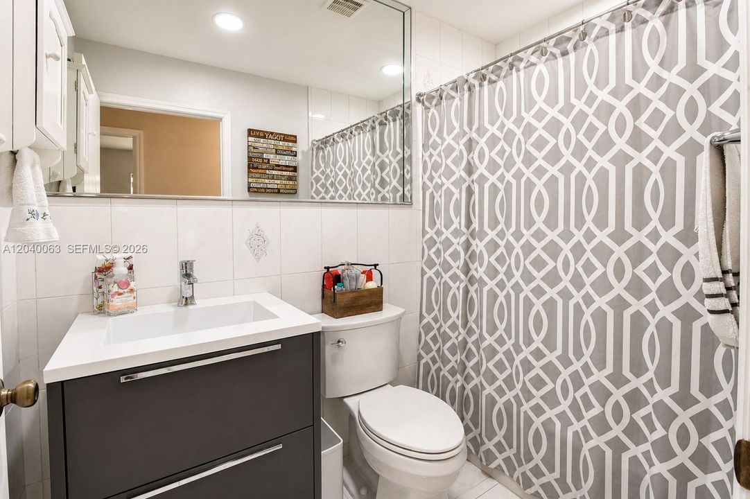 For Sale: $675,000 (4 beds, 2 baths, 1693 Square Feet)