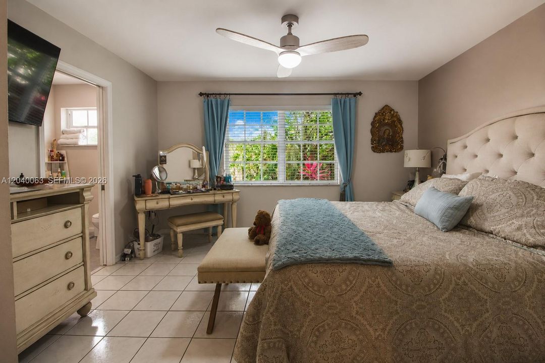 For Sale: $675,000 (4 beds, 2 baths, 1693 Square Feet)