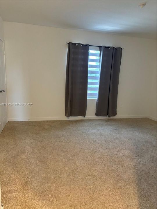 For Rent: $2,550 (3 beds, 3 baths, 1376 Square Feet)