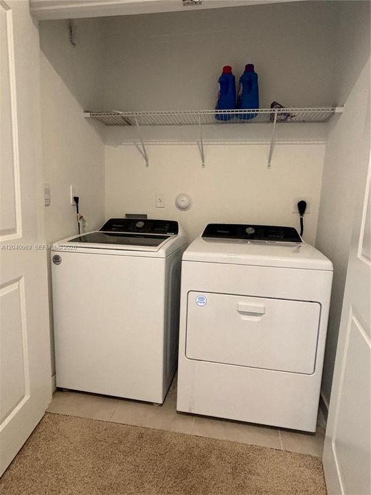 For Rent: $2,550 (3 beds, 3 baths, 1376 Square Feet)