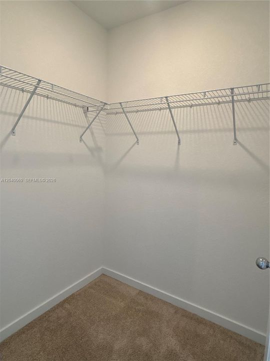 For Rent: $2,550 (3 beds, 3 baths, 1376 Square Feet)