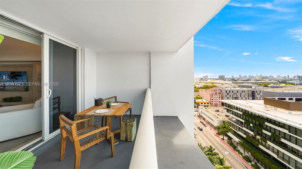 For Sale: $3,650,000 (2 beds, 2 baths, 1104 Square Feet)