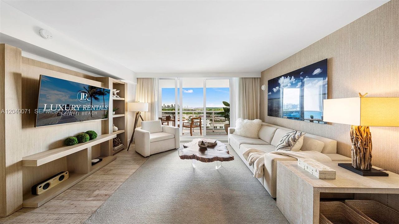 For Sale: $3,650,000 (2 beds, 2 baths, 1104 Square Feet)