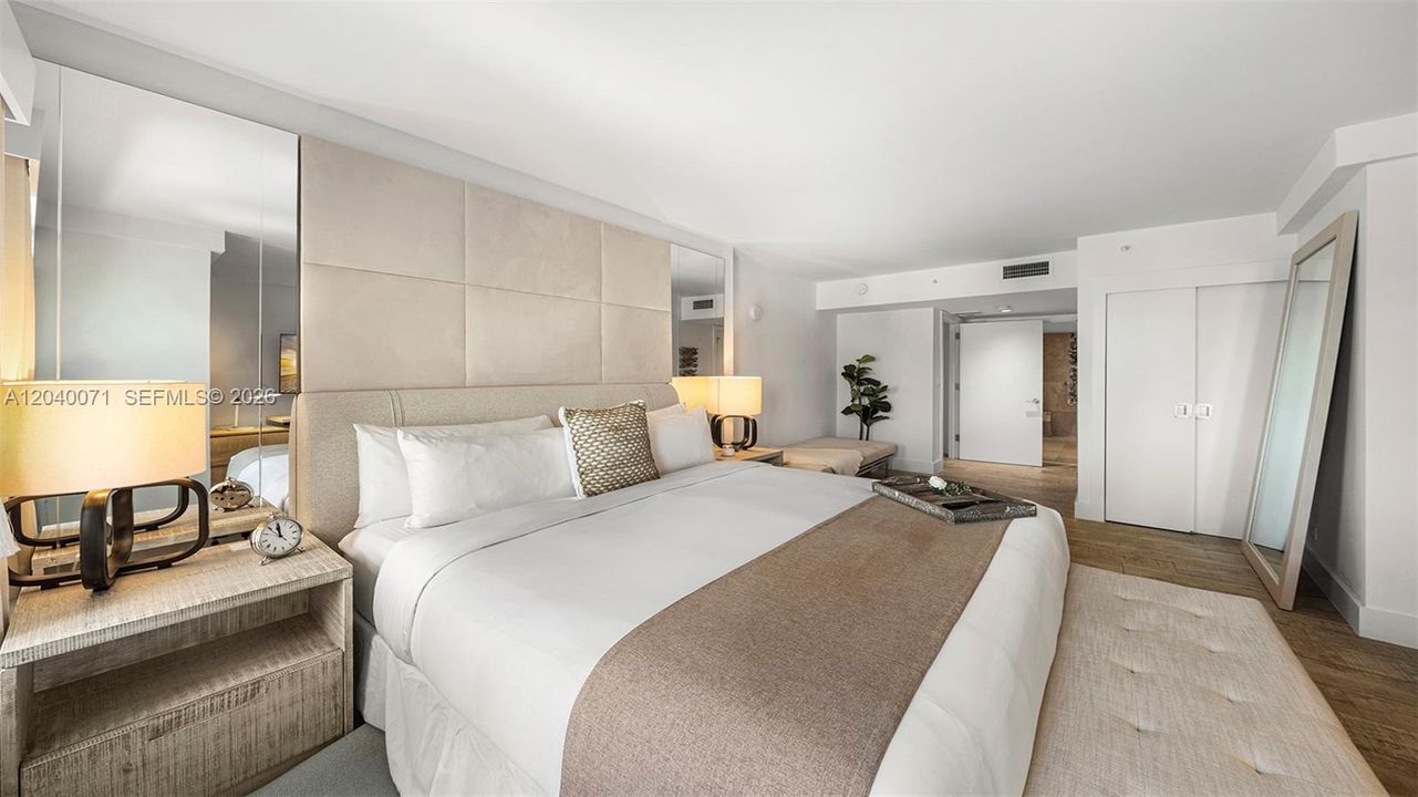 For Sale: $3,650,000 (2 beds, 2 baths, 1104 Square Feet)