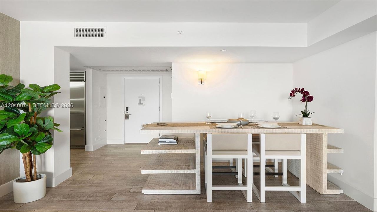 For Sale: $3,650,000 (2 beds, 2 baths, 1104 Square Feet)