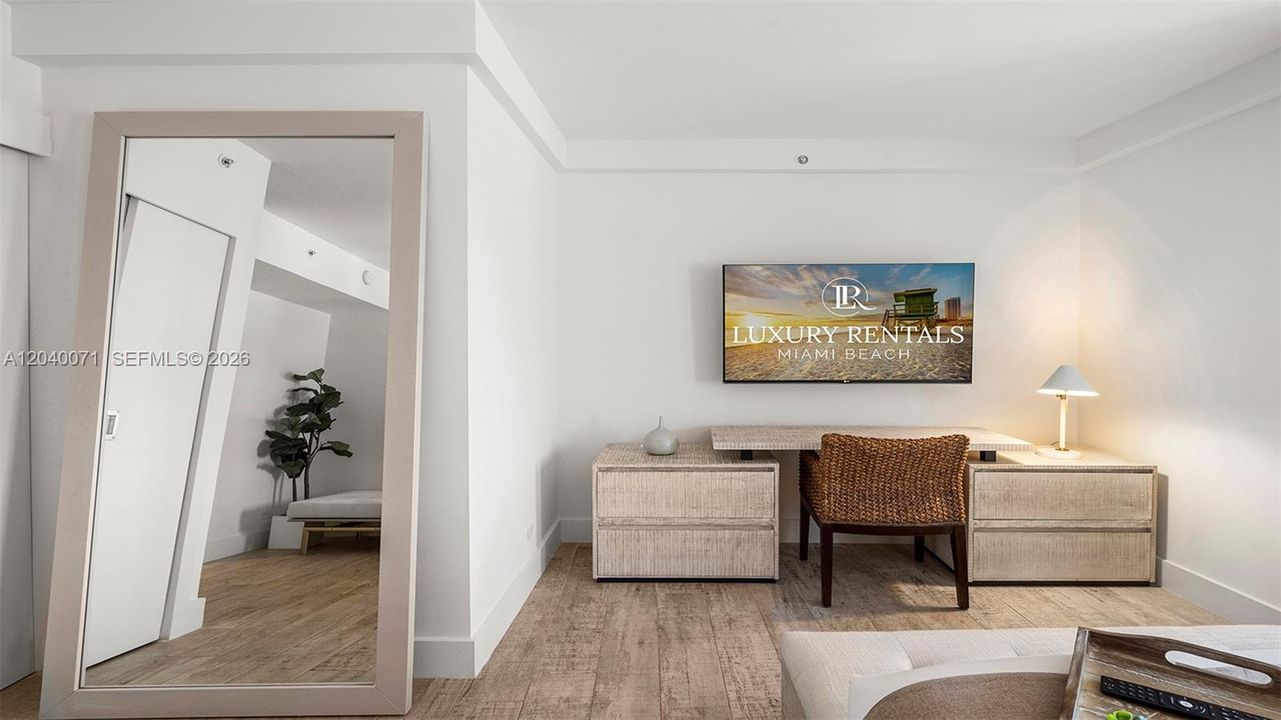 For Sale: $3,650,000 (2 beds, 2 baths, 1104 Square Feet)