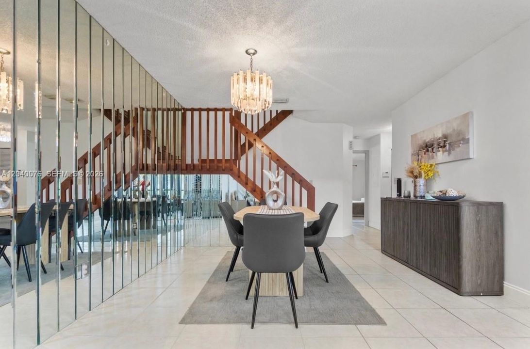 На продажу: $358,900 (3 спален, 2 ванн, 1709 Квадратных фут)