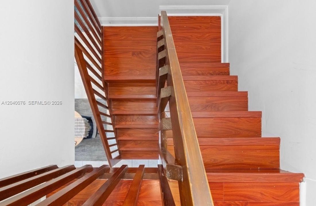 На продажу: $358,900 (3 спален, 2 ванн, 1709 Квадратных фут)