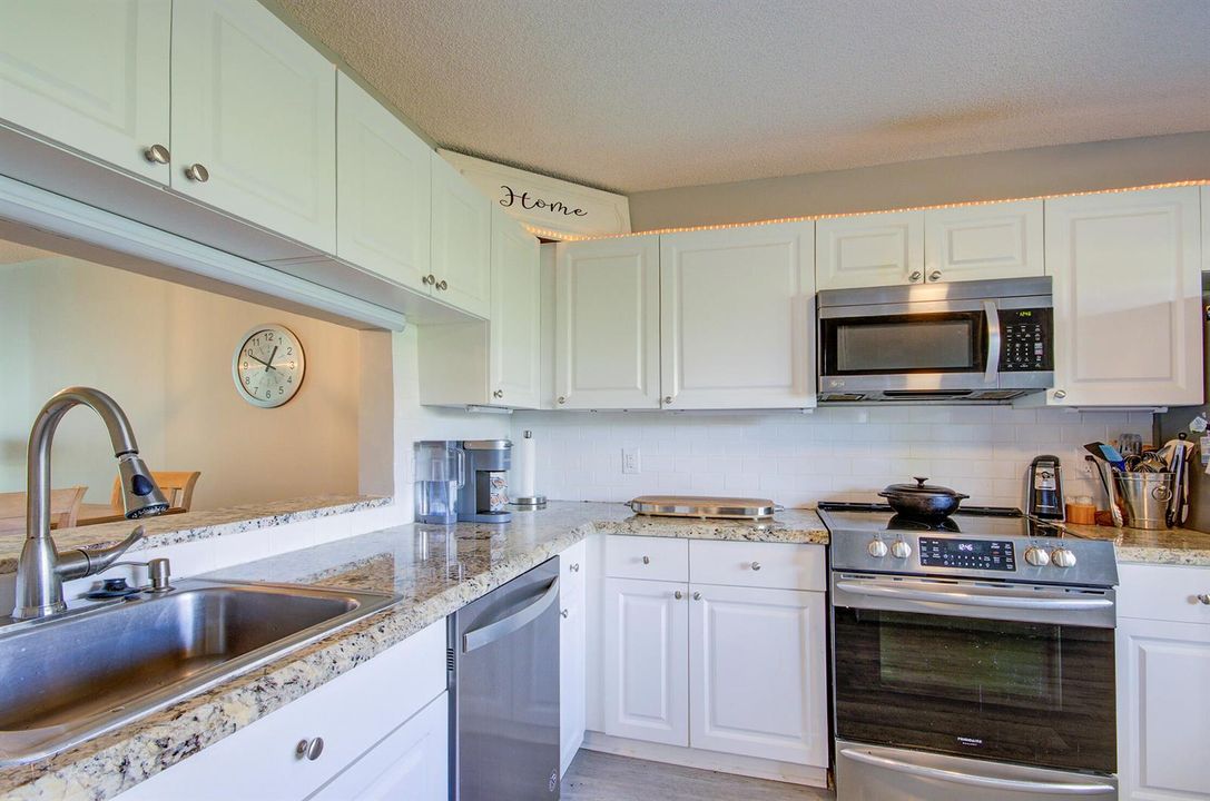 KITCHEN 3
