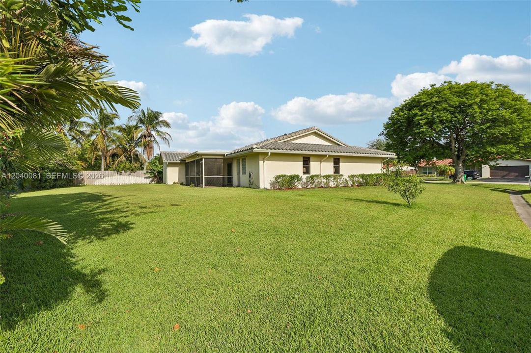 En Venta: $610,000 (3 camas, 2 baños, 2267 Pies cuadrados)
