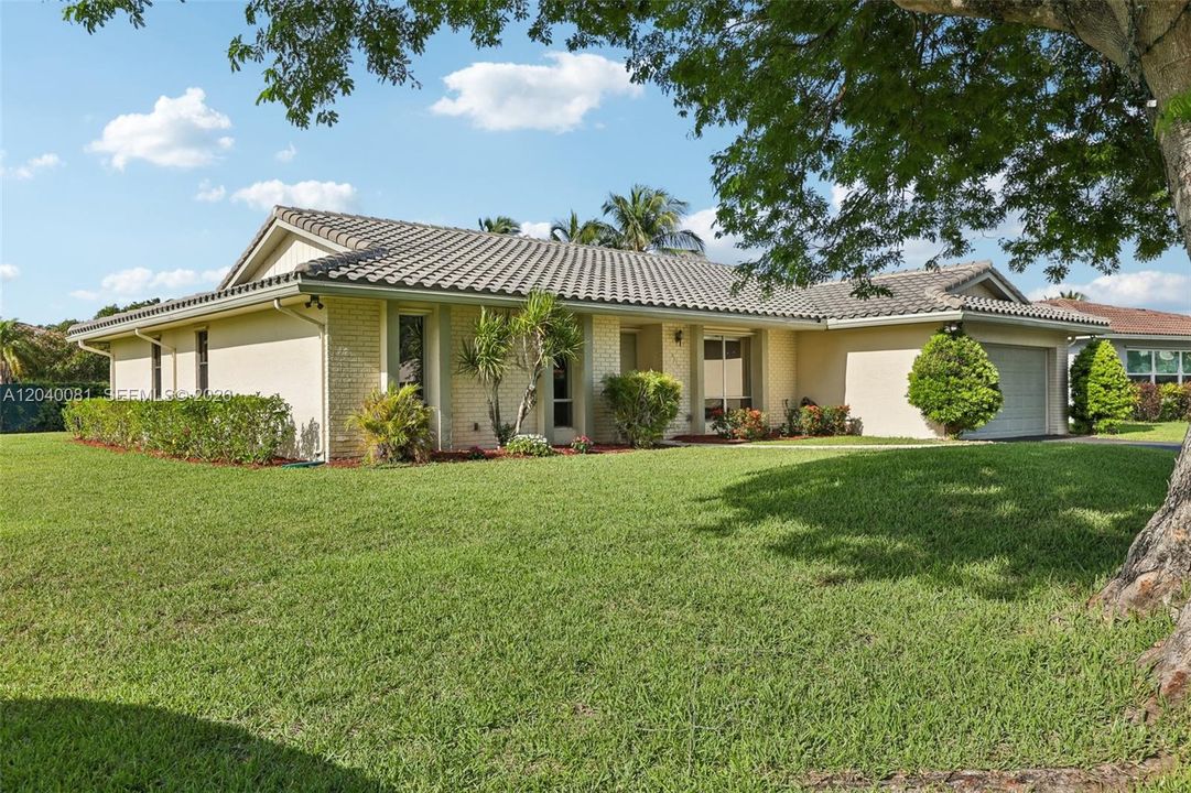 En Venta: $610,000 (3 camas, 2 baños, 2267 Pies cuadrados)