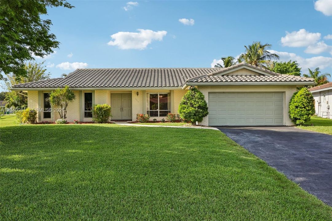 En Venta: $610,000 (3 camas, 2 baños, 2267 Pies cuadrados)