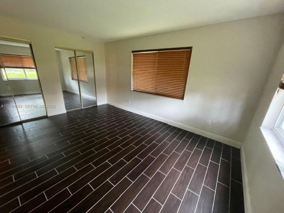 В аренду: $2,000 (2 спален, 2 ванн, 912 Квадратных фут)