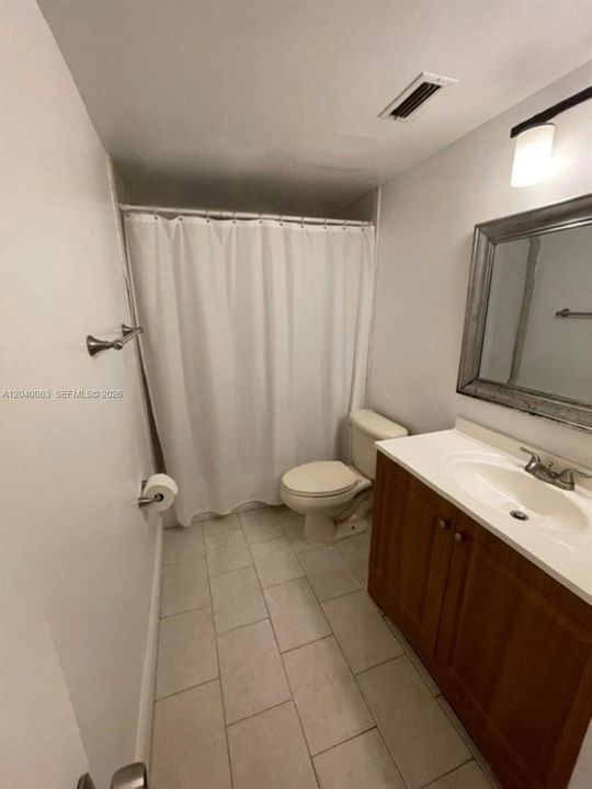 В аренду: $2,000 (2 спален, 2 ванн, 912 Квадратных фут)