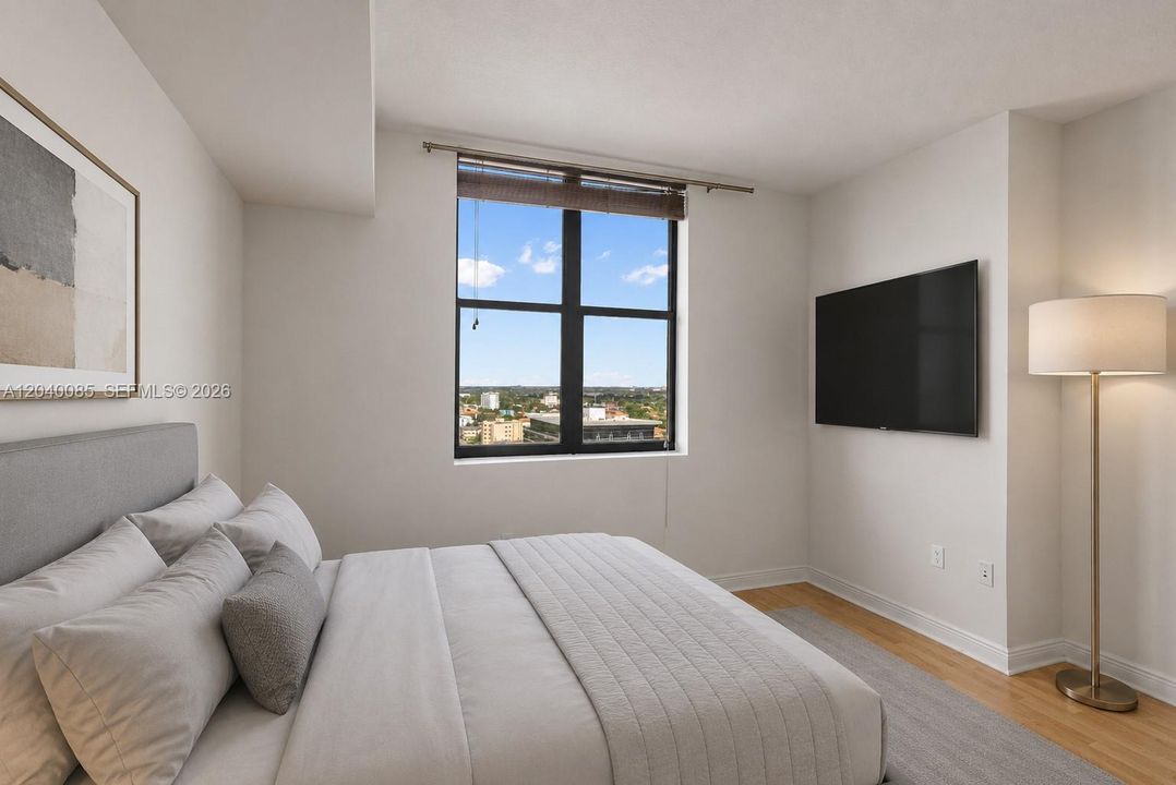 For Sale: $525,000 (2 beds, 2 baths, 1020 Square Feet)